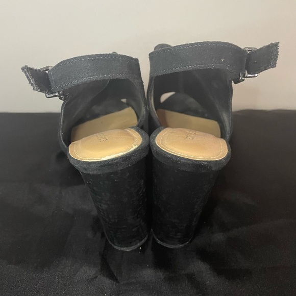 Express Peep-Toe Block Heels - Picture 7 of 9